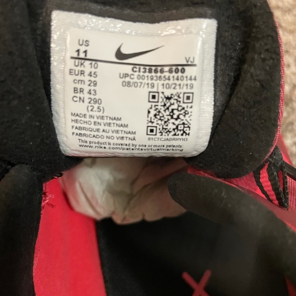 Nike Air Max 270 React - Picture 7 of 11